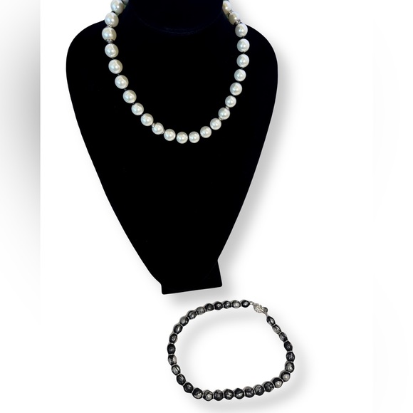 **2 necklaces in 1-Wear it 3 Ways** WHBM Long Black Lace Wrapped Pearl Necklace - Picture 7 of 16